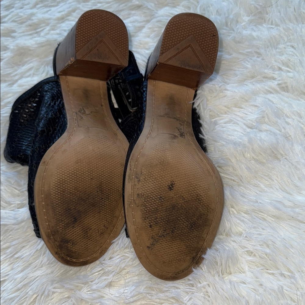 Aldo Black Textured Slingback Sandals​ - Picture 5 of 7